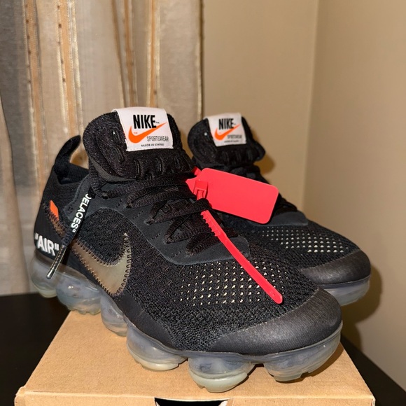 Nike Black Air VaporMax Shoes